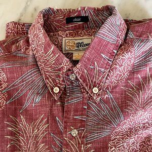 Reyn Spooner Unique Hawaiian Pineapple Print